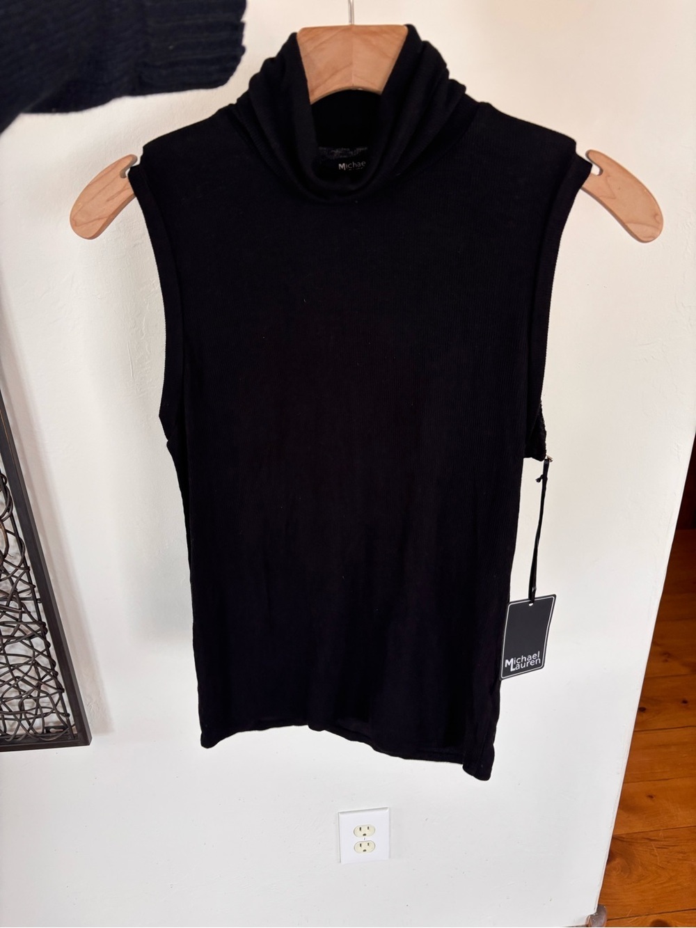 Michael Lauren Black Ribbed High-Neck Tank Top - Picture 5 of 10